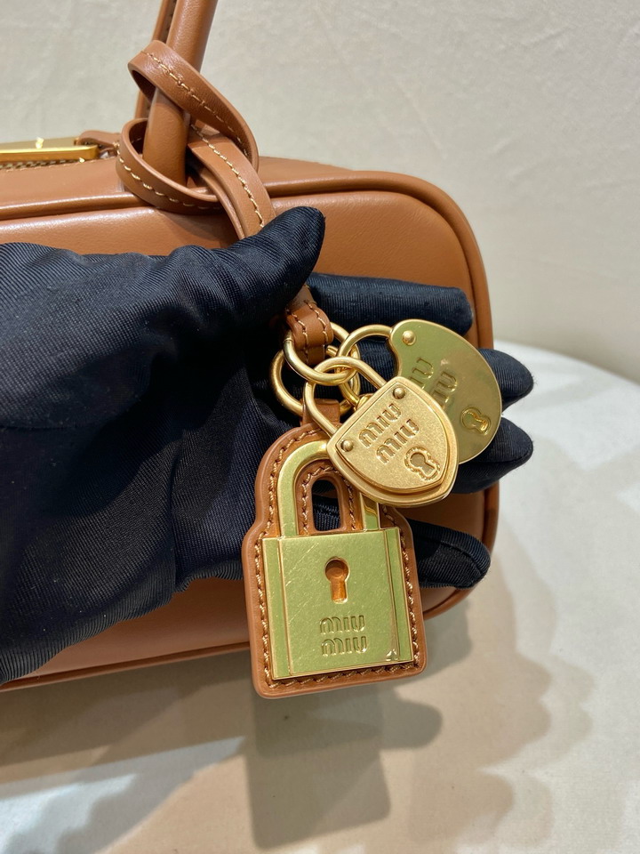 Miu 5BB173 28x11 5x8cm AP3_7