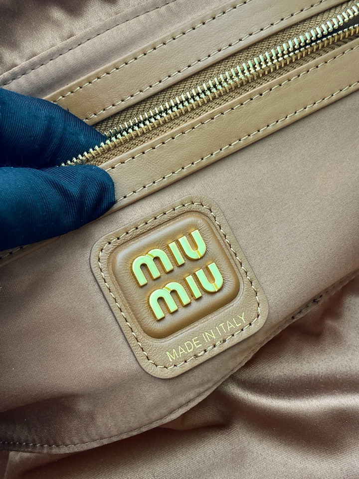 Miu 5BB173 28x11 5x8cm AP3_9