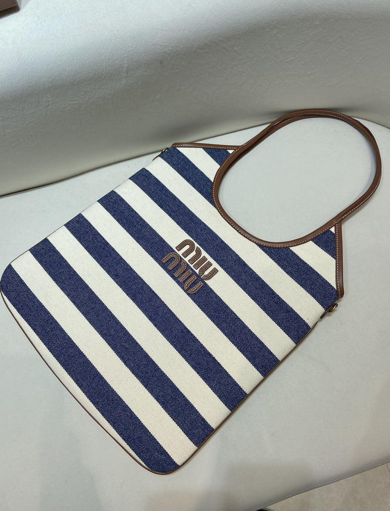 Miu 5BG231 40x35cm AP2_3