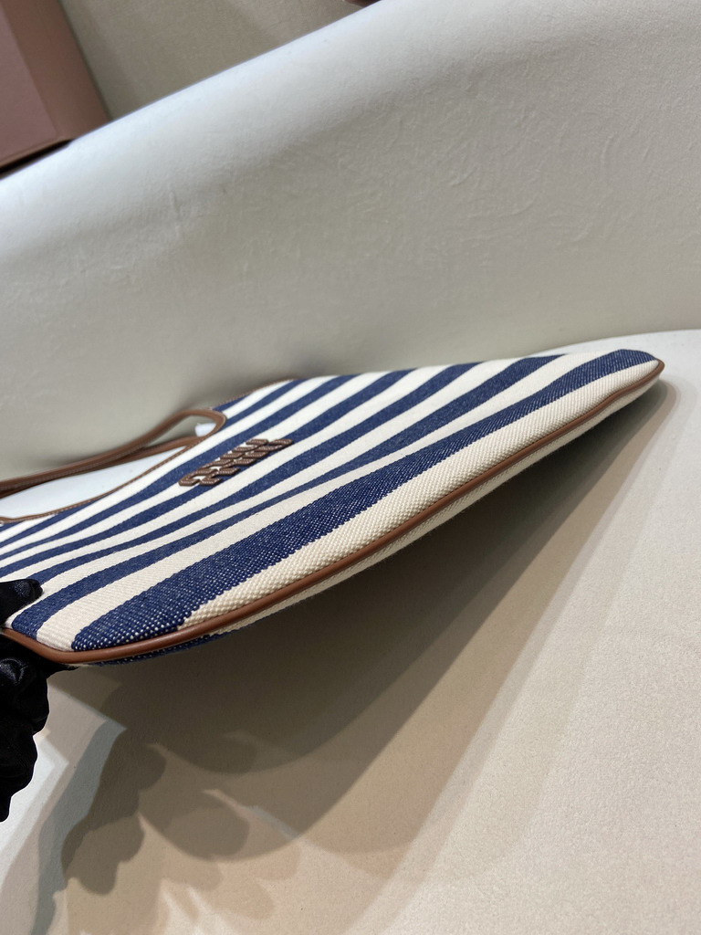 Miu 5BG231 40x35cm AP2_6