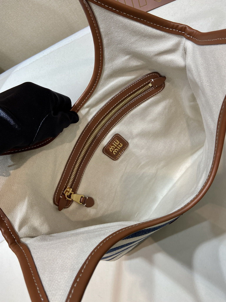 Miu 5BG231 40x35cm AP2_8