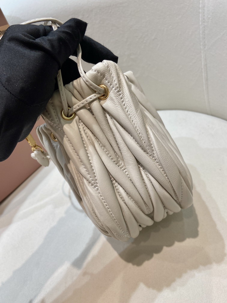 Miu 5ND022 16x14x7 5cm AP1_5