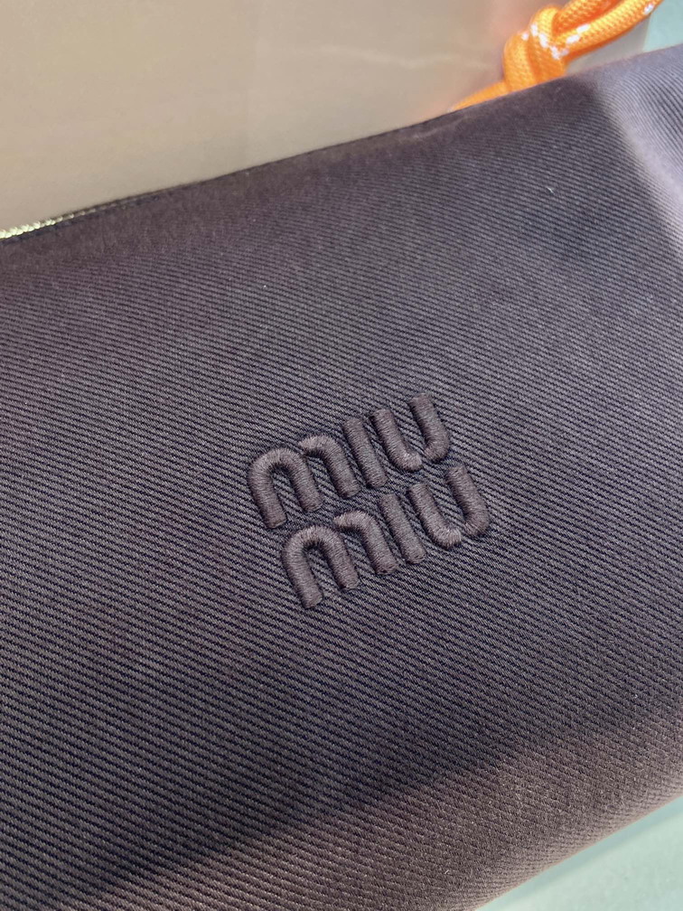 Miu 5NE841 18 5x14x10cm AP_7