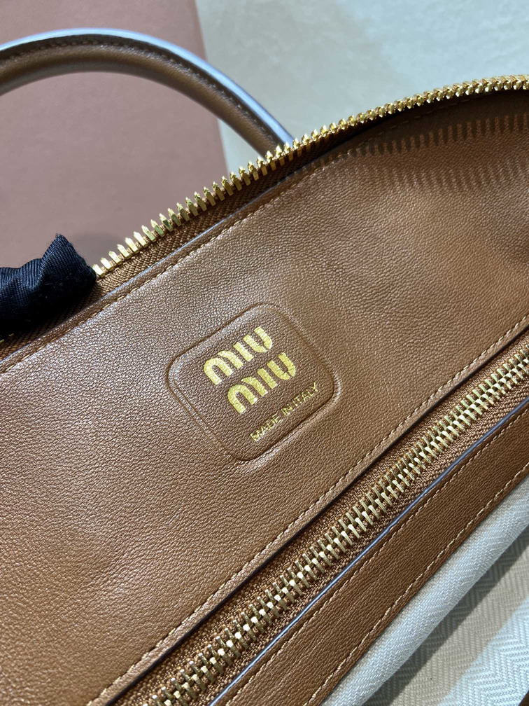 Miu Aventure 5BB169 28x16 5x10cm AP1_9