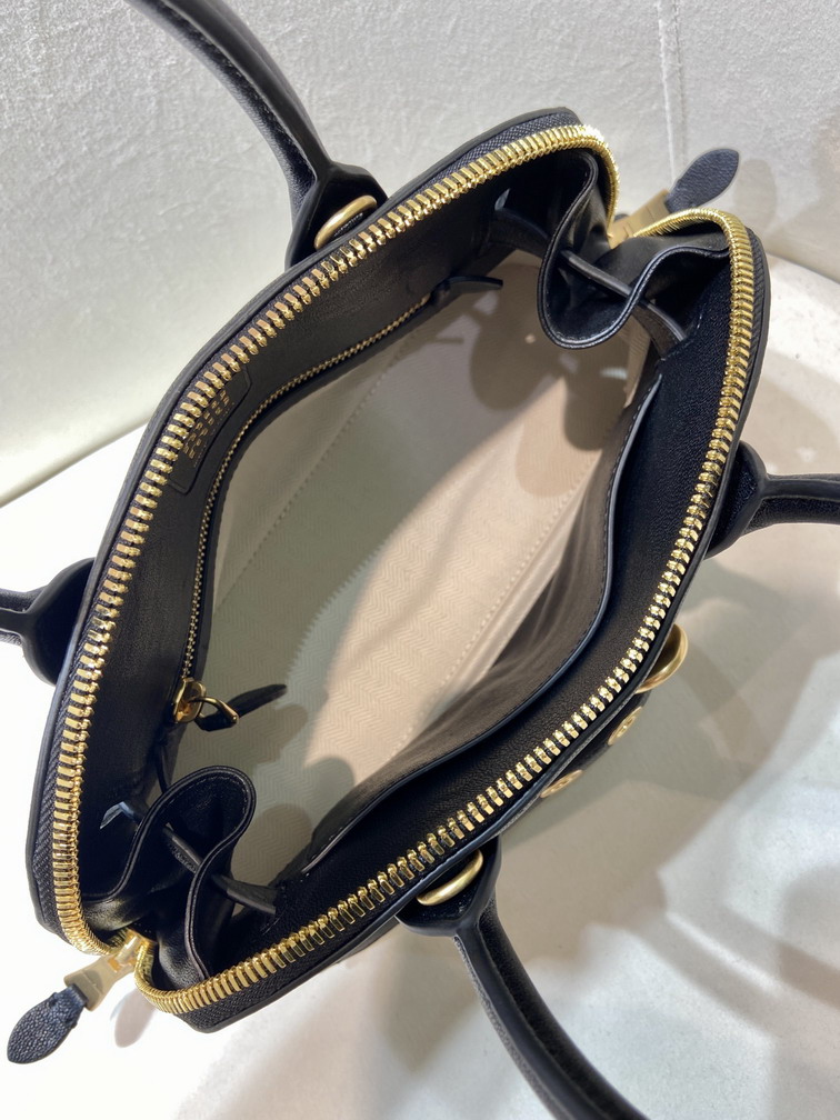 Miu Aventure 5BB169 28x16 5x10cm AP2_8