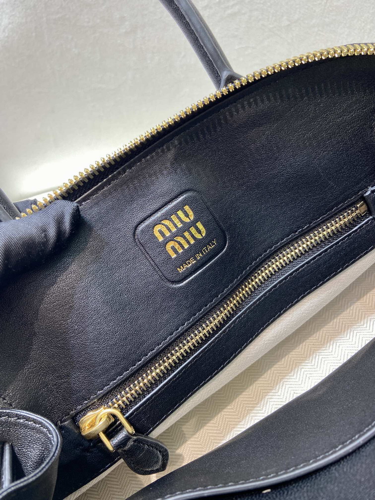 Miu Aventure 5BB169 28x16 5x10cm AP2_9