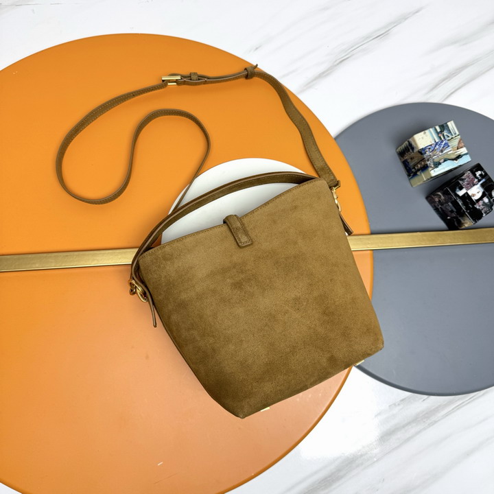 YSL 749036 17x20x13cm 8D_2