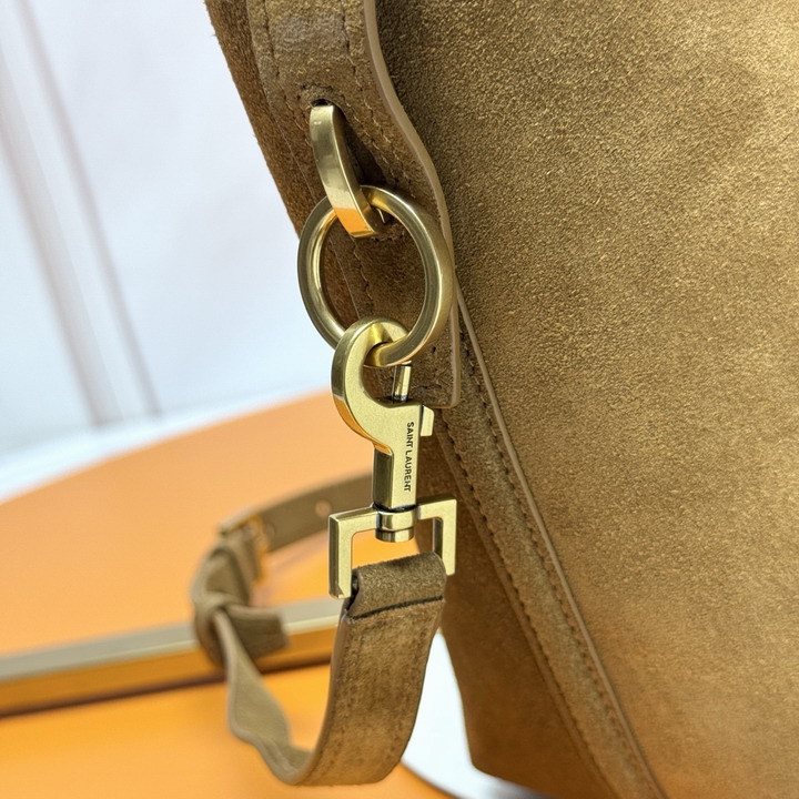 YSL 749036 17x20x13cm 8D_5