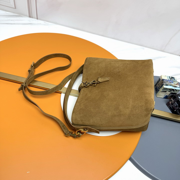 YSL 749036 17x20x13cm 8D_7