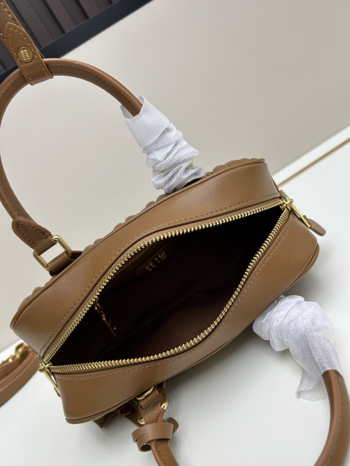 Miu 22x10 5x7 5cm ss1_7