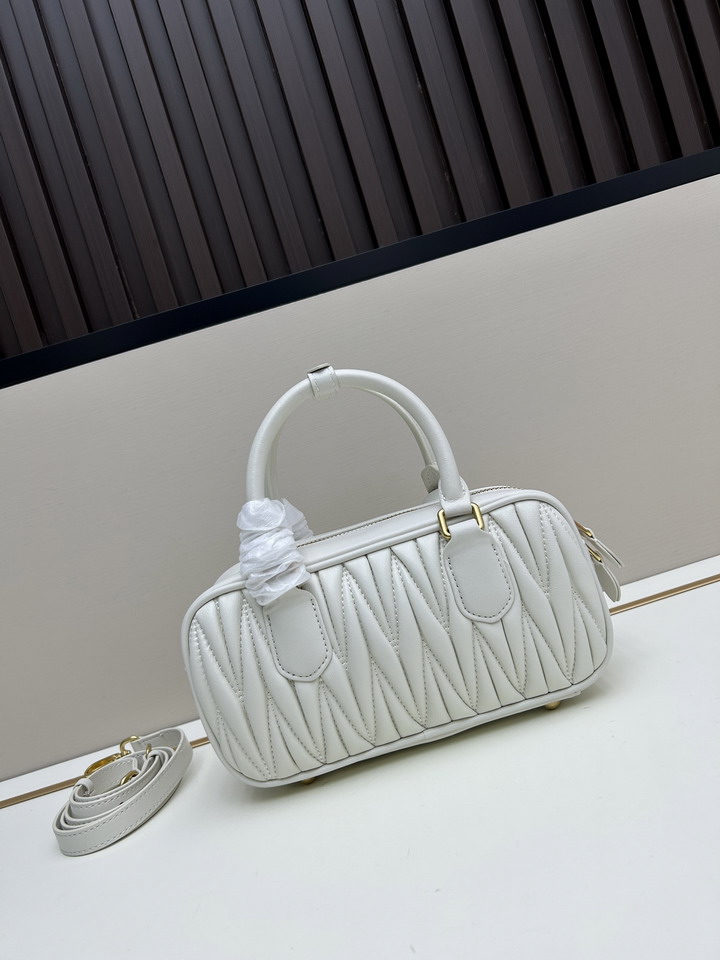 Miu 22x10 5x7 5cm ss3_3