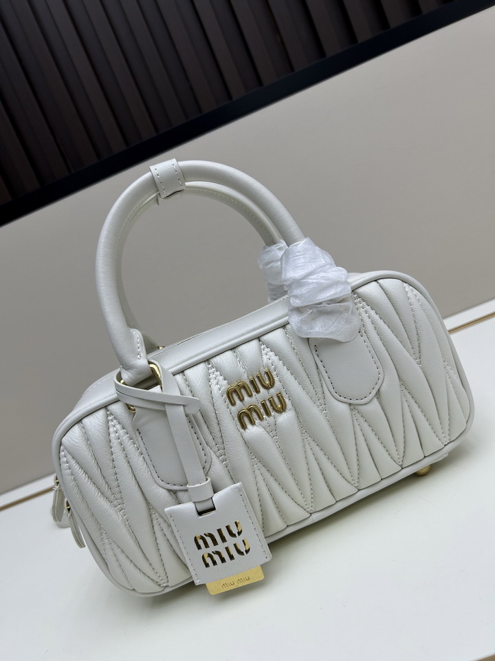 Miu 22x10 5x7 5cm ss3_4