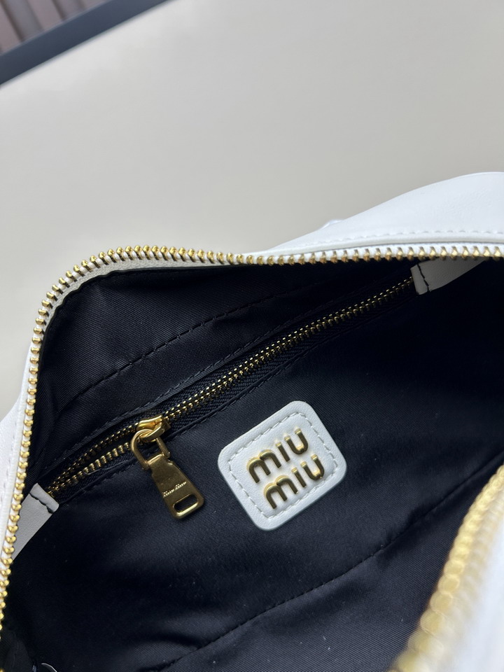 Miu 22x10 5x7 5cm ss3_8