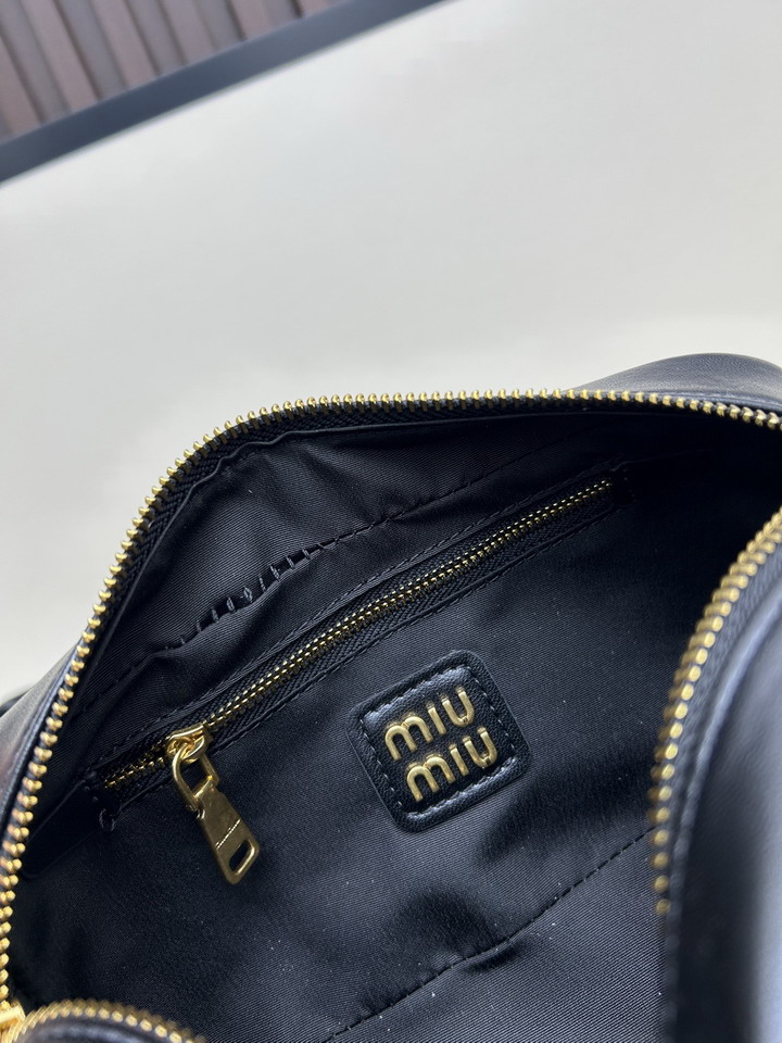 Miu 22x10 5x7 5cm ss_8