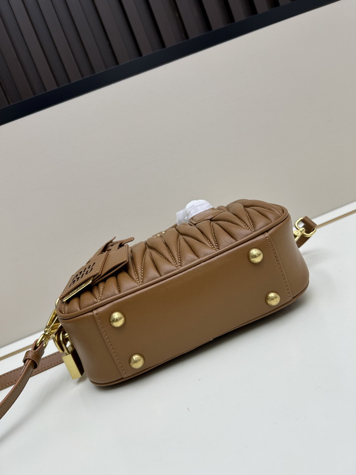 Miu pretty 19x13x6cm ss1_5