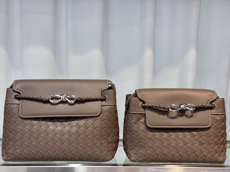 9057-1 9057-2 M29x20x13 S25x18x10cm (3)