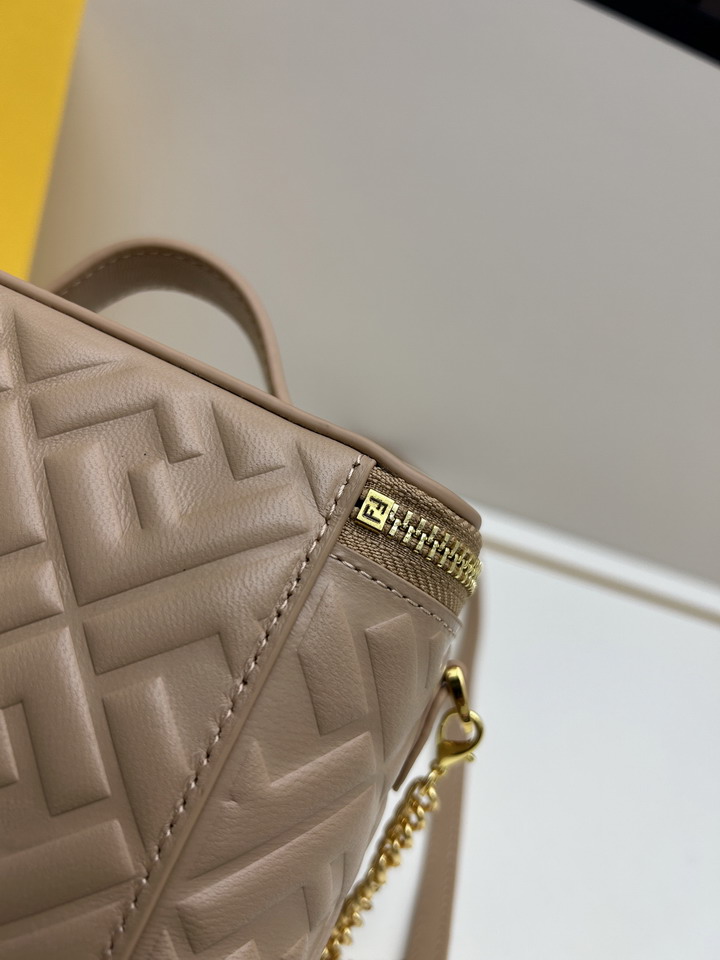 Fendi F8025 16x8x11cm jj1_4