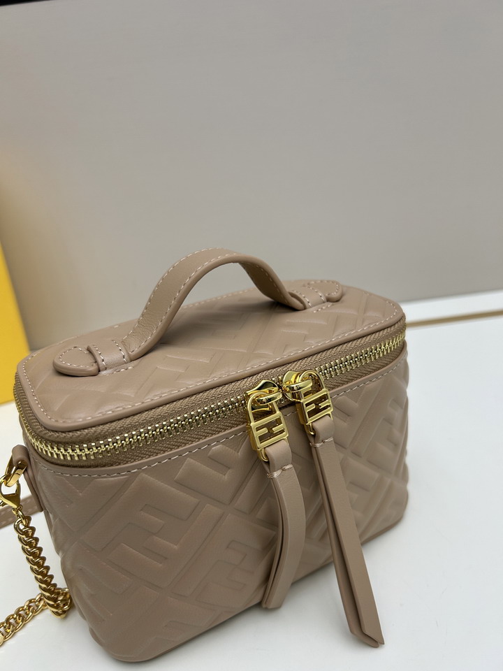 Fendi F8025 16x8x11cm jj1_5