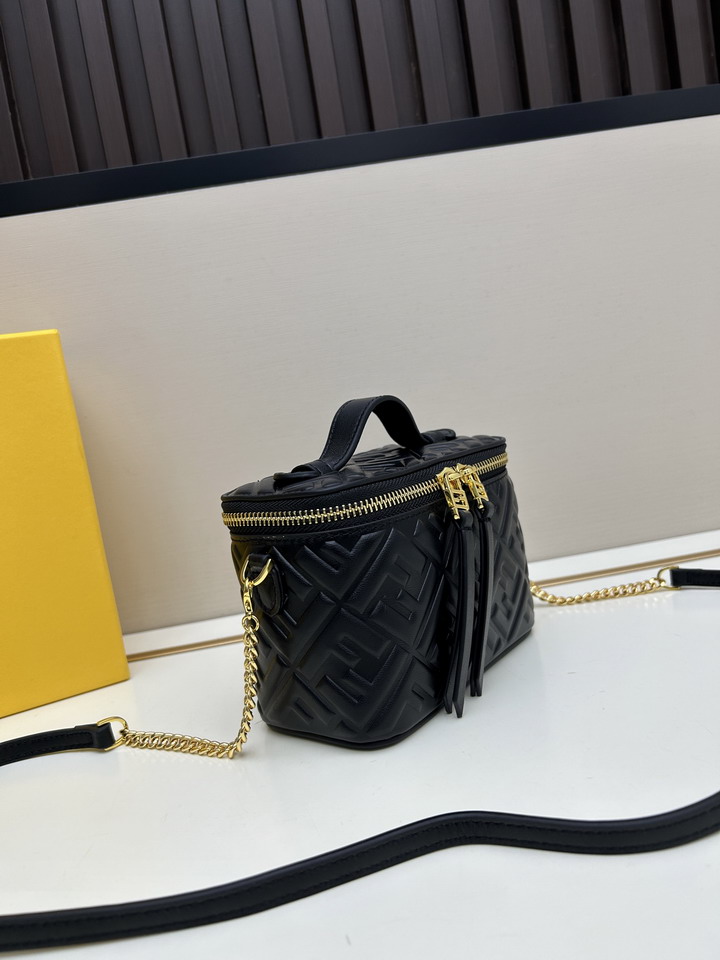 Fendi F8025 16x8x11cm jj2_2