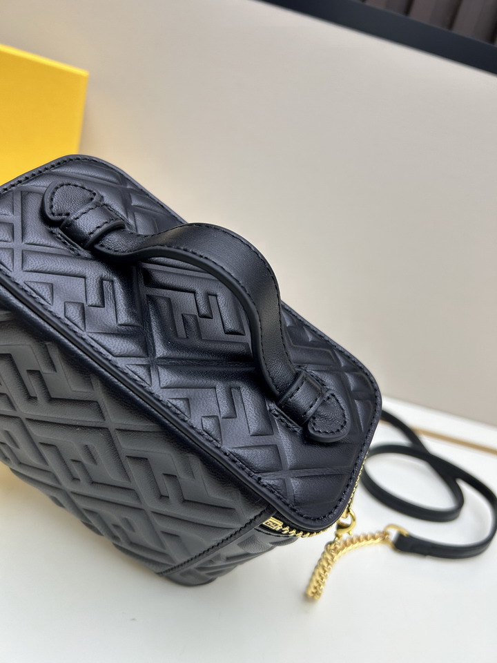 Fendi F8025 16x8x11cm jj2_4