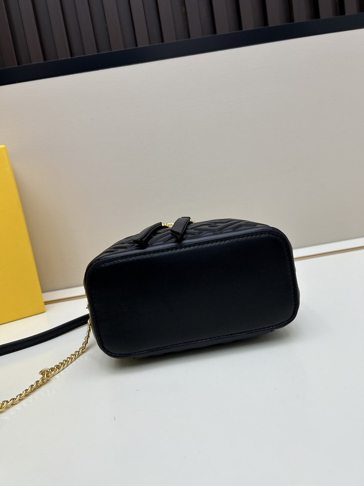 Fendi F8025 16x8x11cm jj2_6