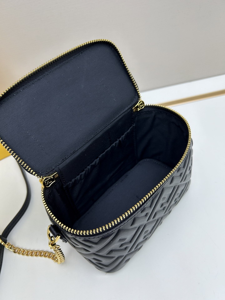 Fendi F8025 16x8x11cm jj2_7