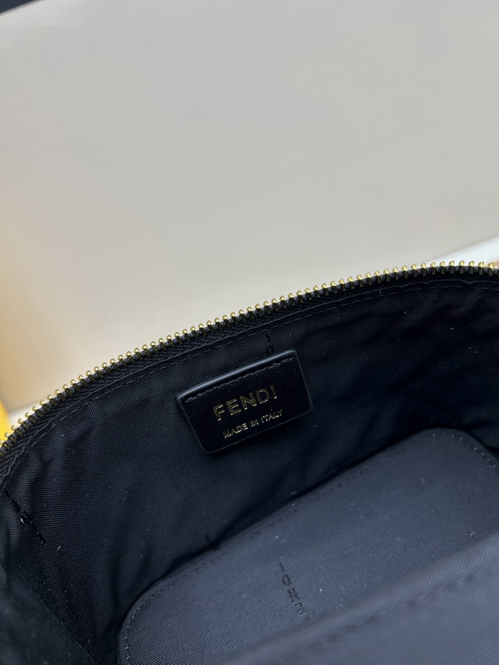 Fendi F8025 16x8x11cm jj2_8