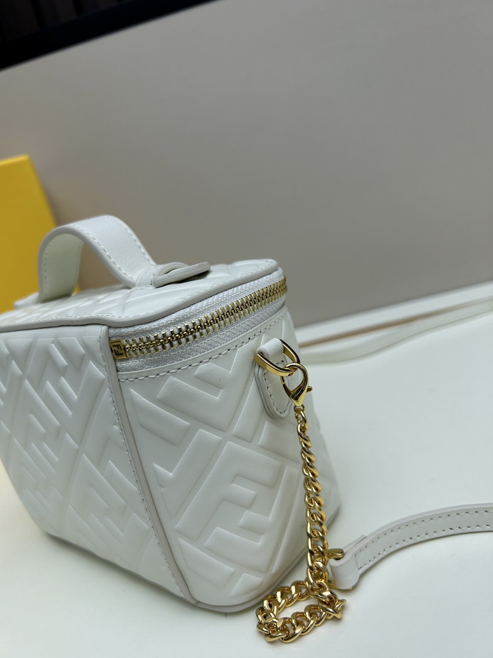 Fendi F8025 16x8x11cm jj3_4