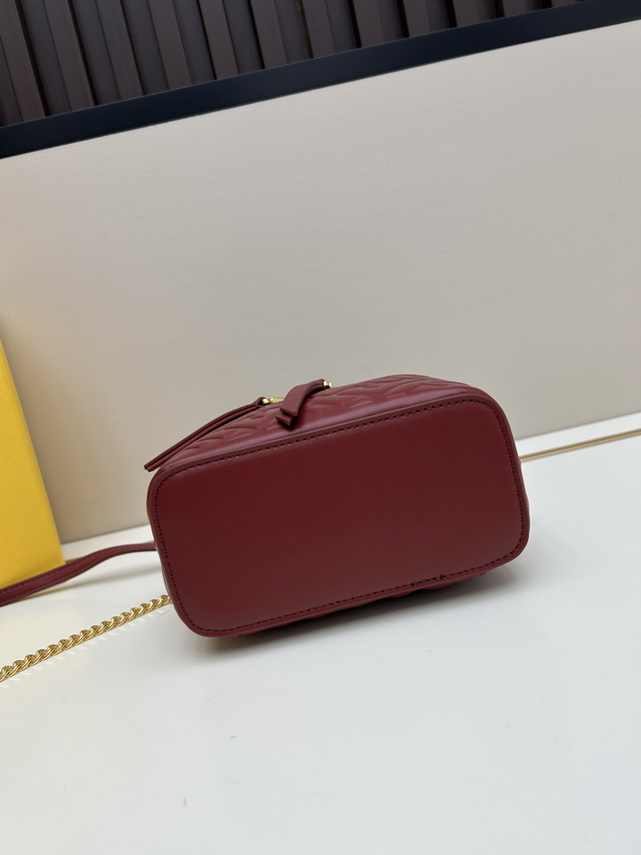 Fendi F8025 16x8x11cm jj_5