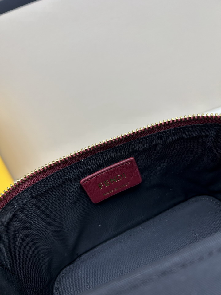 Fendi F8025 16x8x11cm jj_8