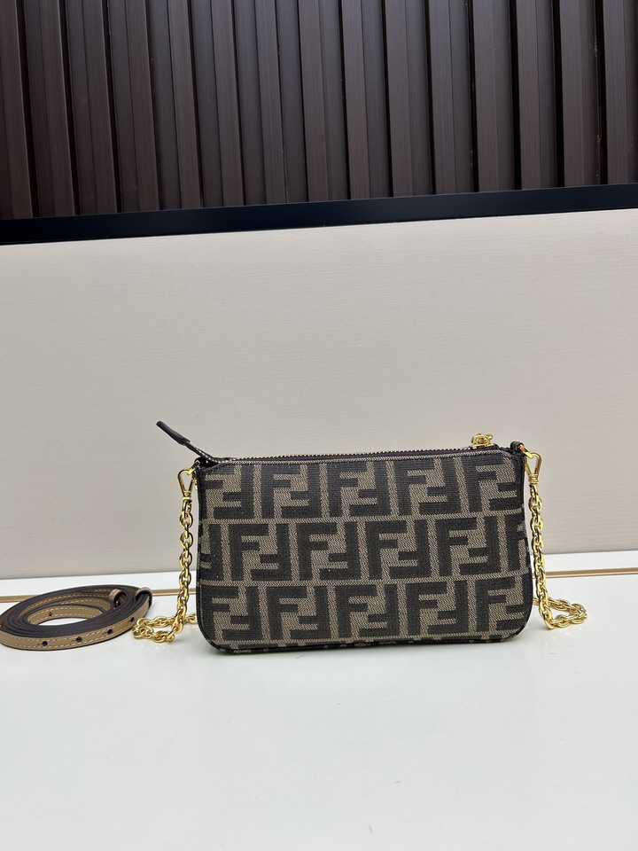 Fendi F8026 20x3x13cm jj_3
