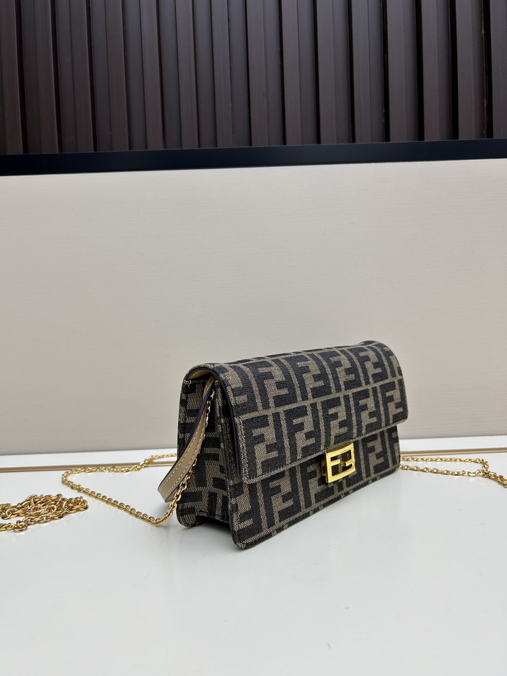 Fendi F8027 21x5x11 5cm jj_2
