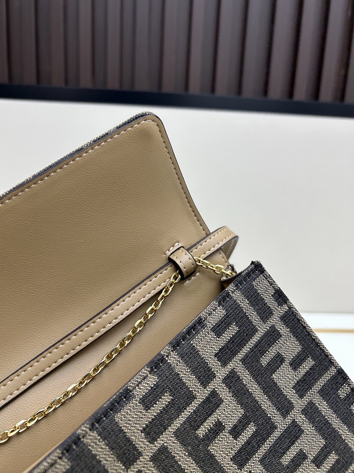 Fendi F8027 21x5x11 5cm jj_6