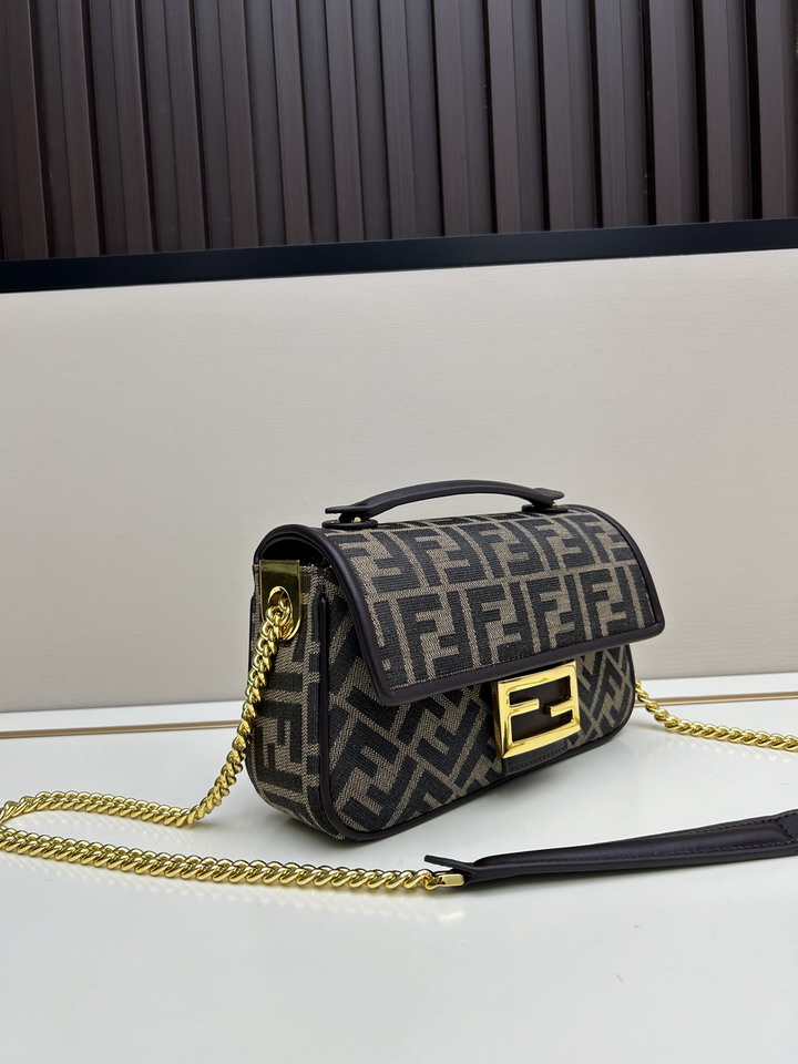 Fendi F8028 24x14x7cm jj_2