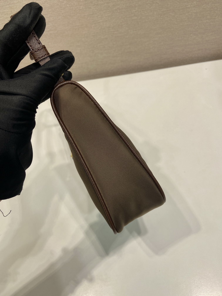 Prada 1N204M 22x18x6 5cm AP3_5