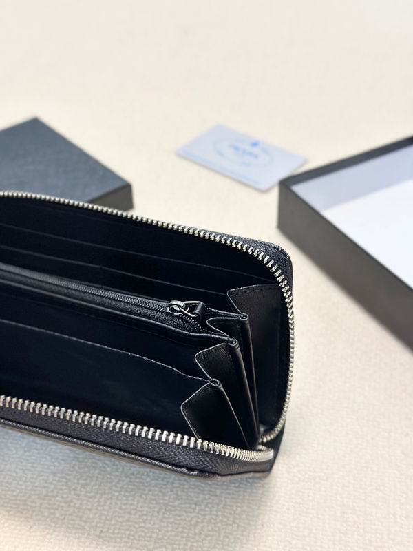 Prada 20x10cmZC1 1 (1)