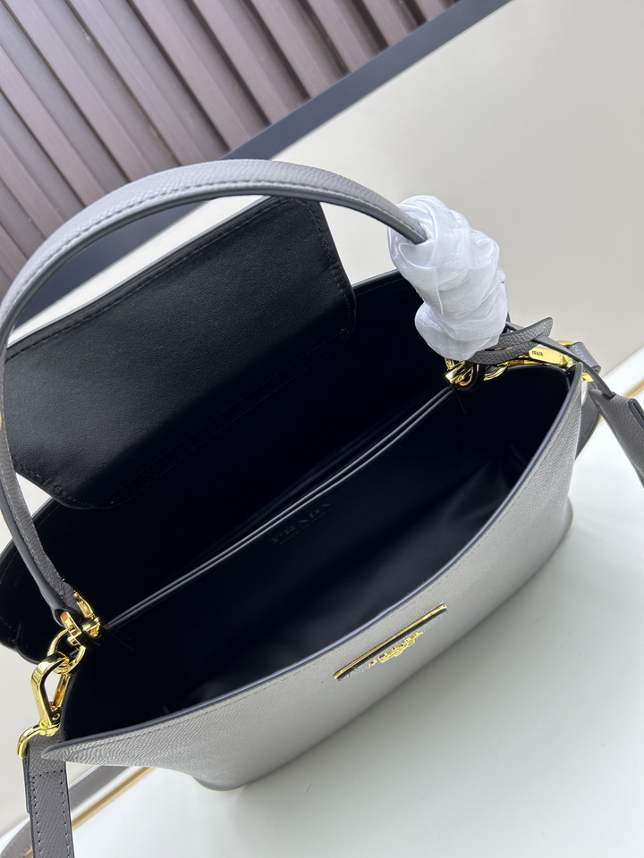 Prada 666L 28 5x20 5x12 5cm jj4_7