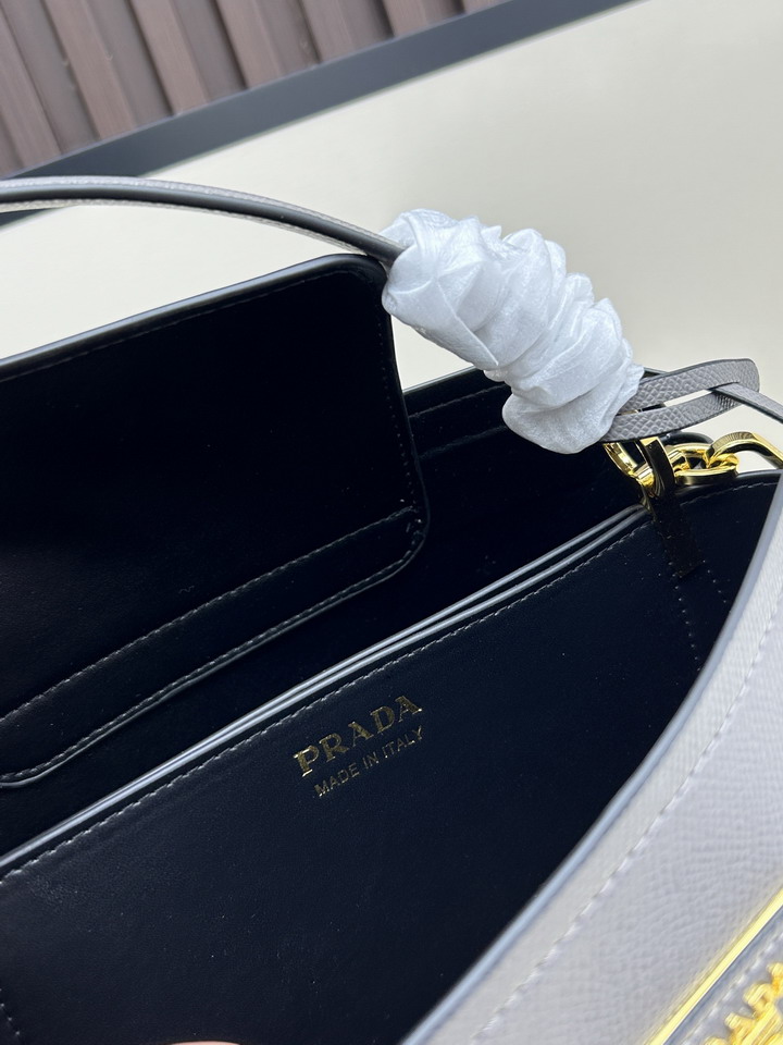 Prada 666L 28 5x20 5x12 5cm jj4_8