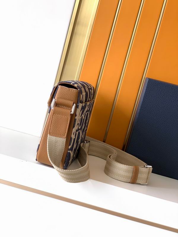 049 23x17x6cm WP (2)