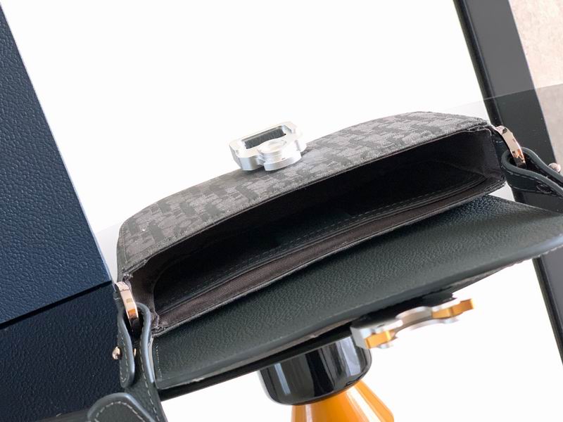 2ADCA435YKK42 19.5x13x4.3cm WP (8)