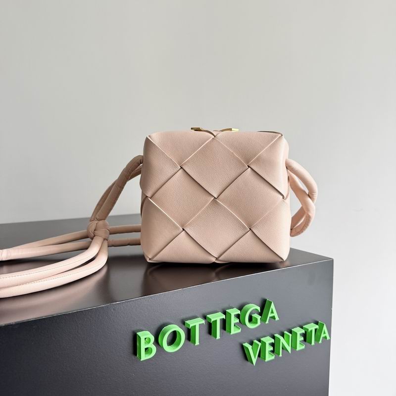 701915 14x14x7cm T (1)