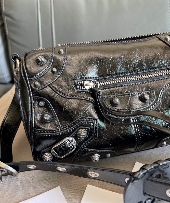 71766 24x15x11cm YT (4)