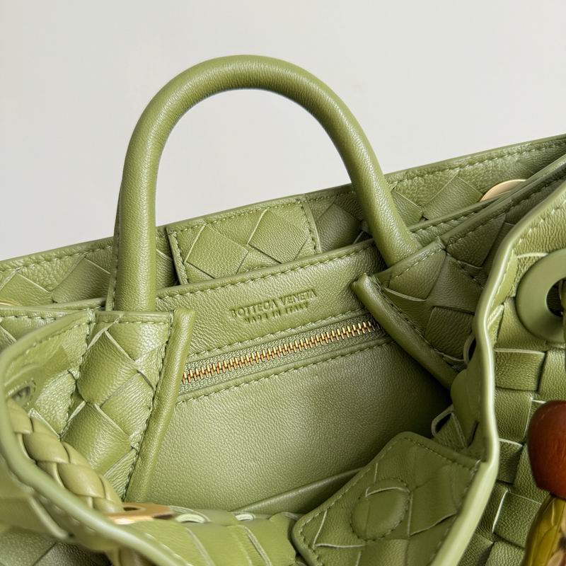 743568 25x22x10.5cm T16 (16)