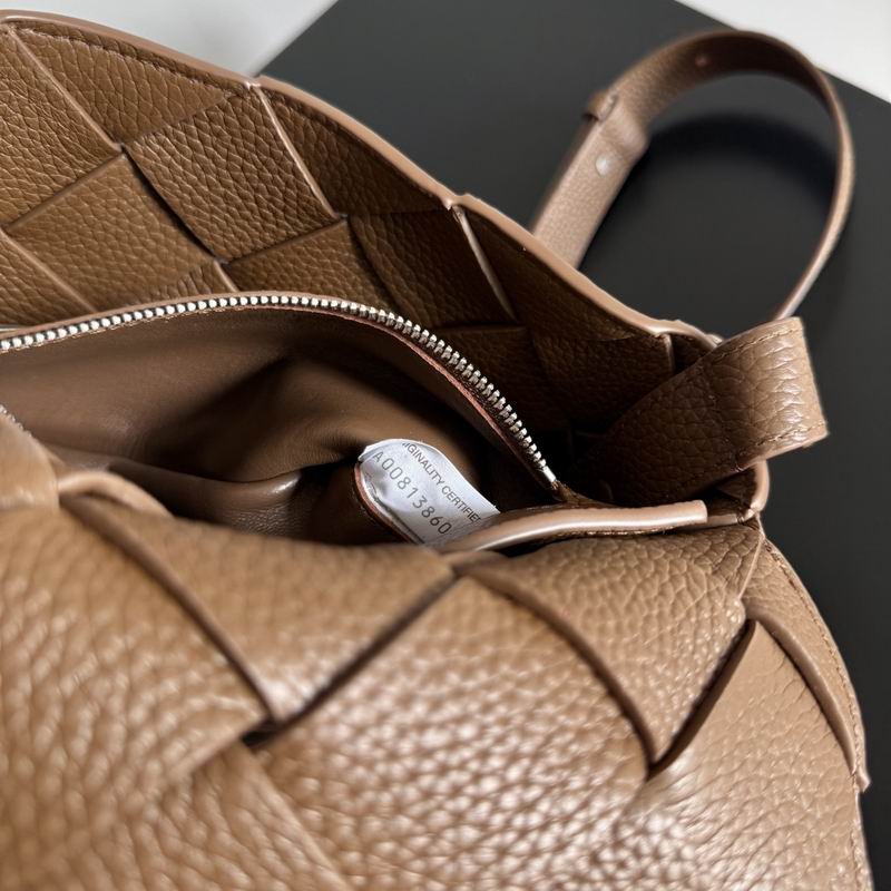 795637 22.5x16.5x5.5cm T (8)