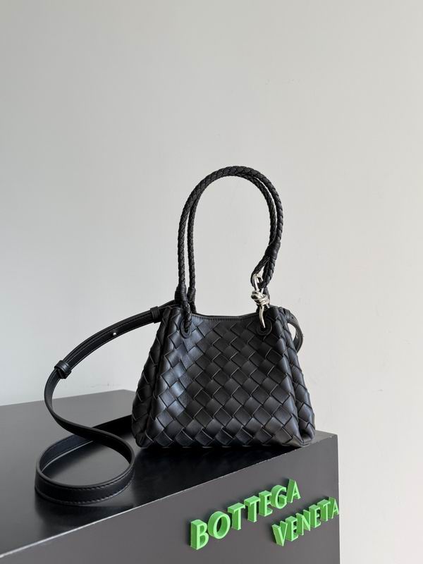 796569 21x17x16.5cm T (1)