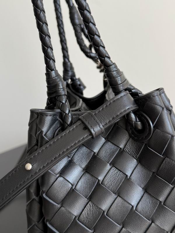 796569 21x17x16.5cm T (5)