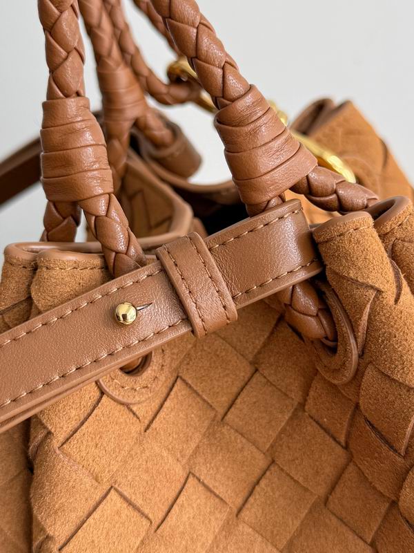 796569 21x17x16.5cm T (5)