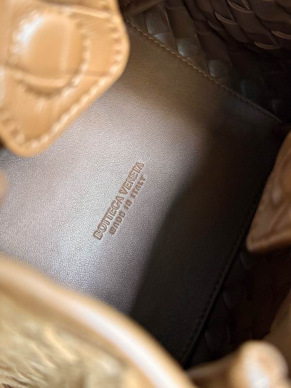 796569 21x17x16.5cm T (8)