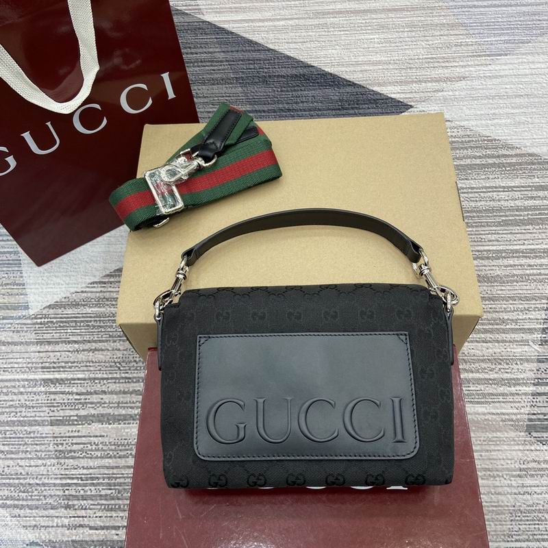 821617 19x15x7cm MP 2色 (12)