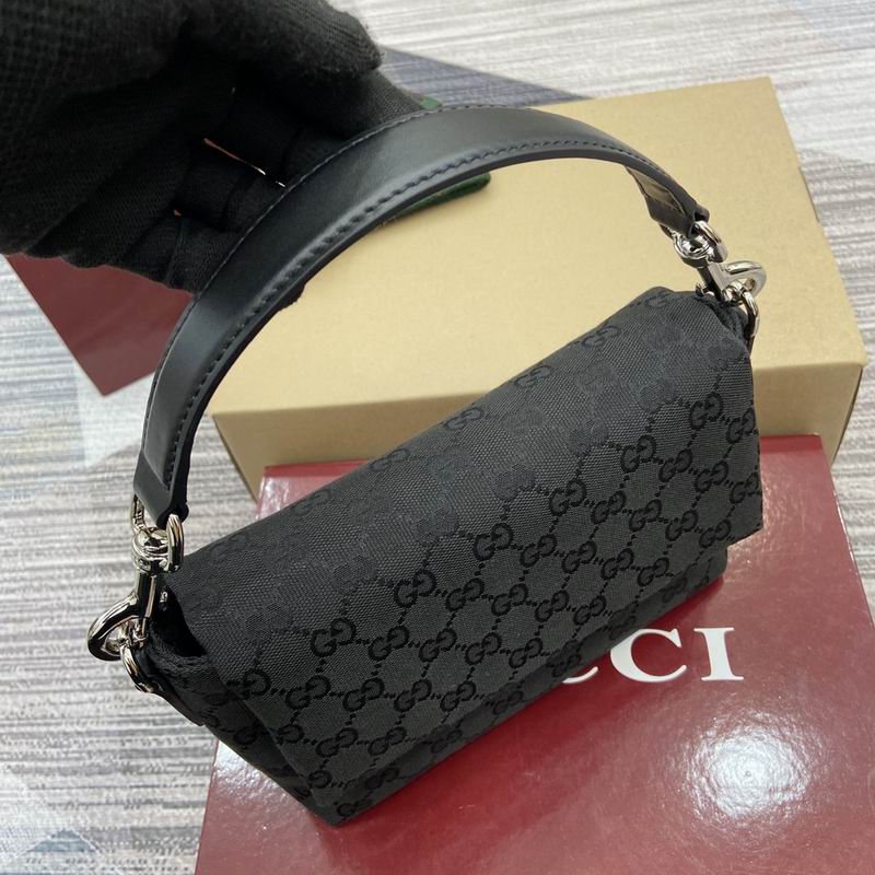 821617 19x15x7cm MP 2色 (15)